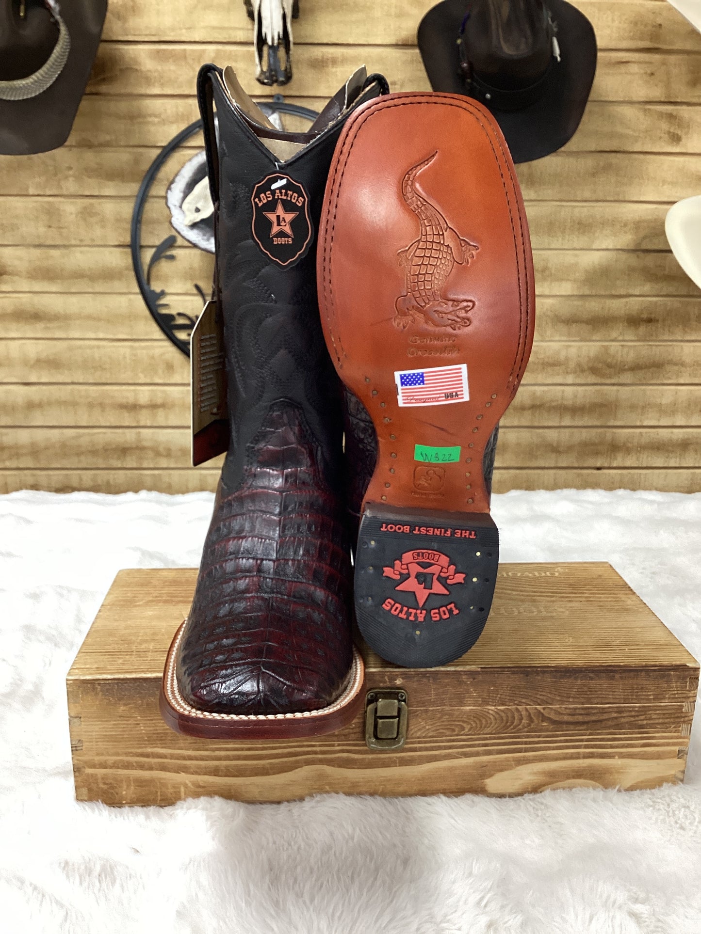 Los Altos MenS Boot Caiman Belly Wide Square Toe (Black Cherry)