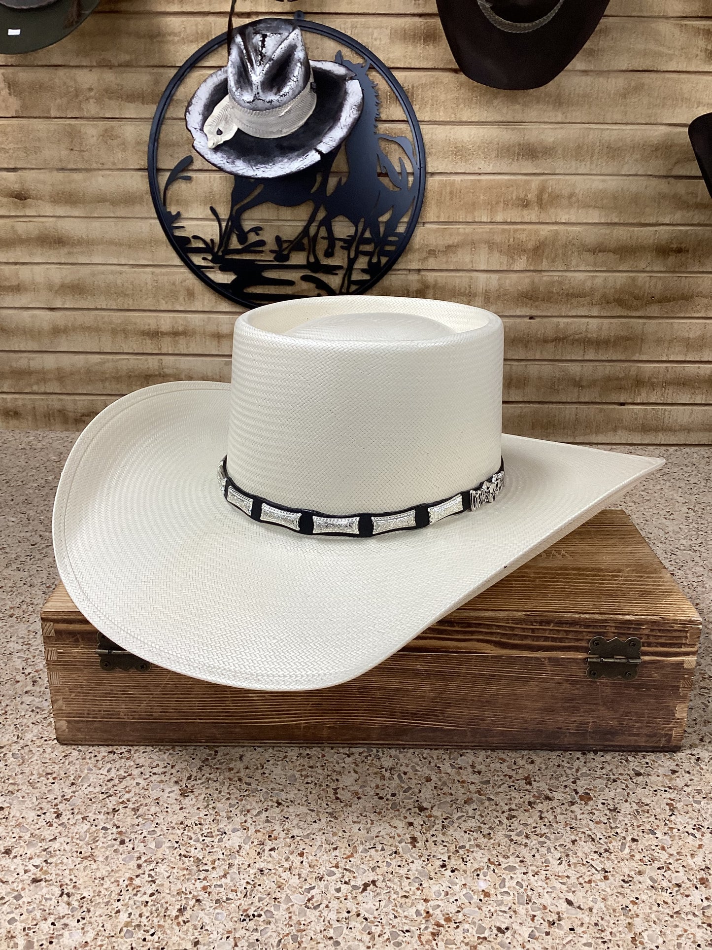 Cuernos Chuecos 100x Rodeo Straw hat