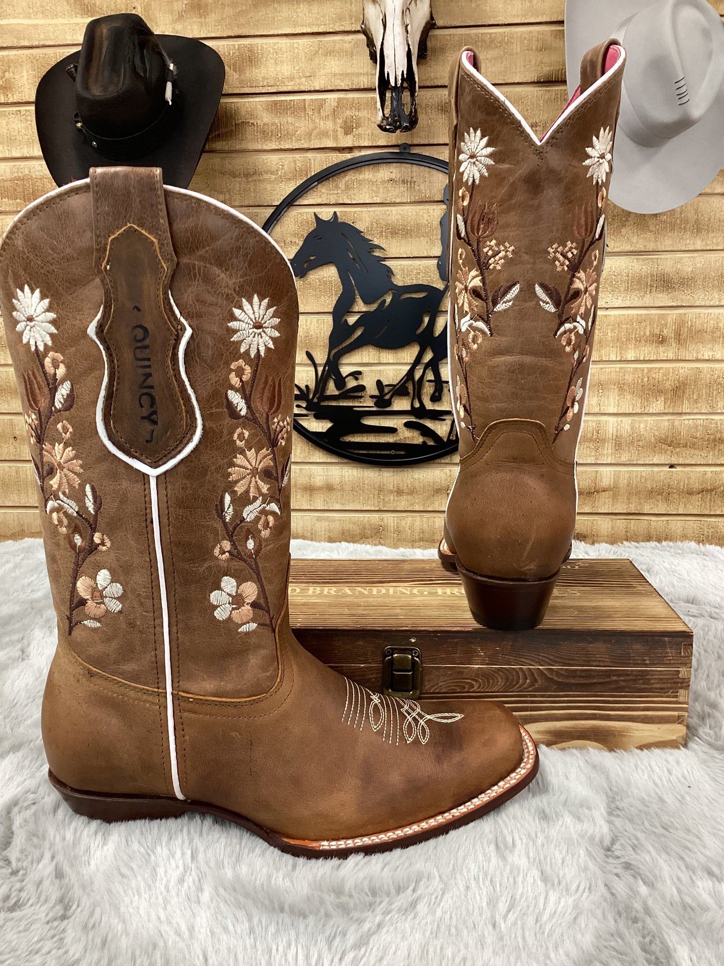 Quincy Womens Rosalia Boot - Honey Q3125251