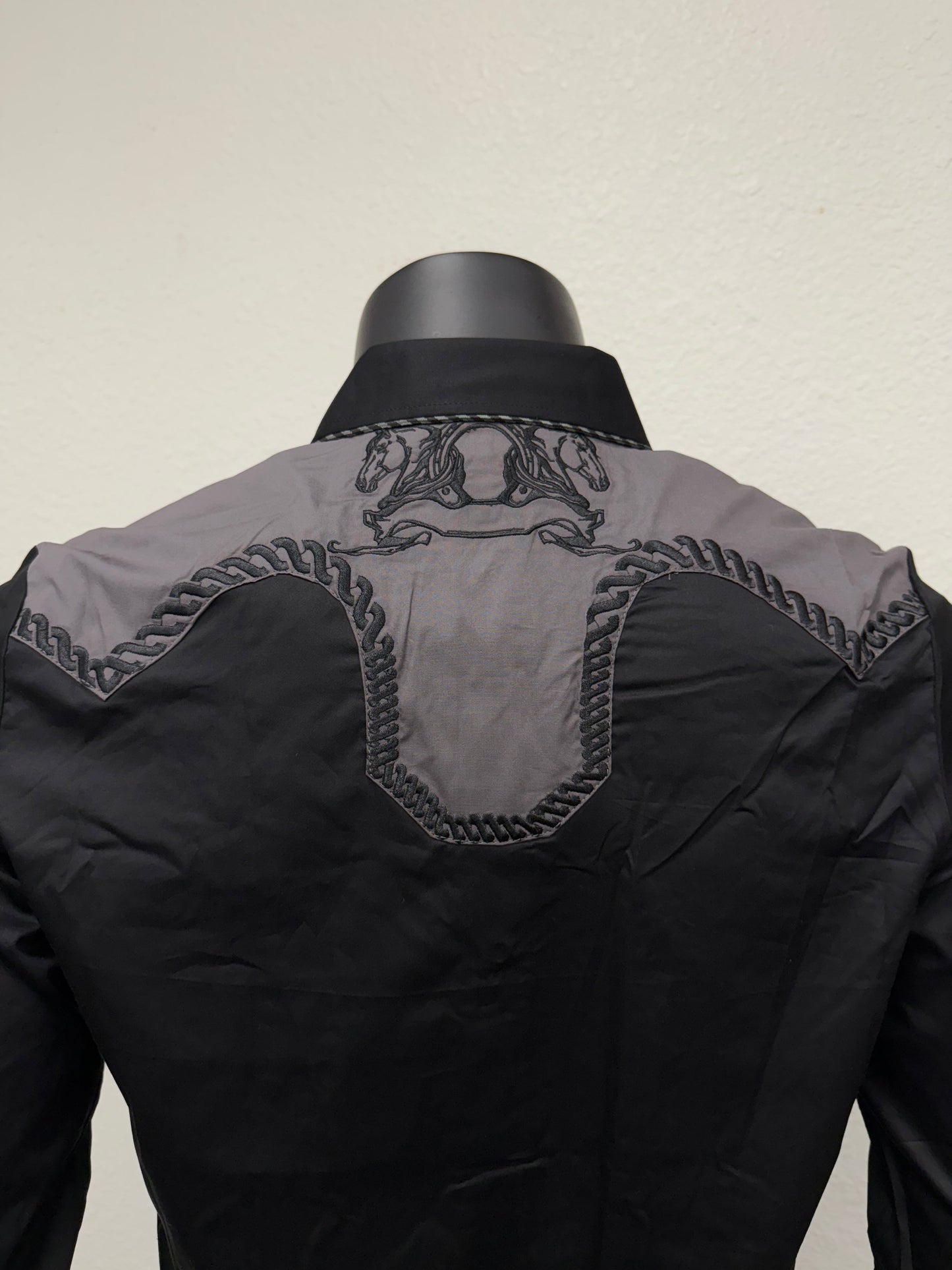 Montero Mens Western Horse Embroidered Long-Sleeve Shirt - Black, Navy