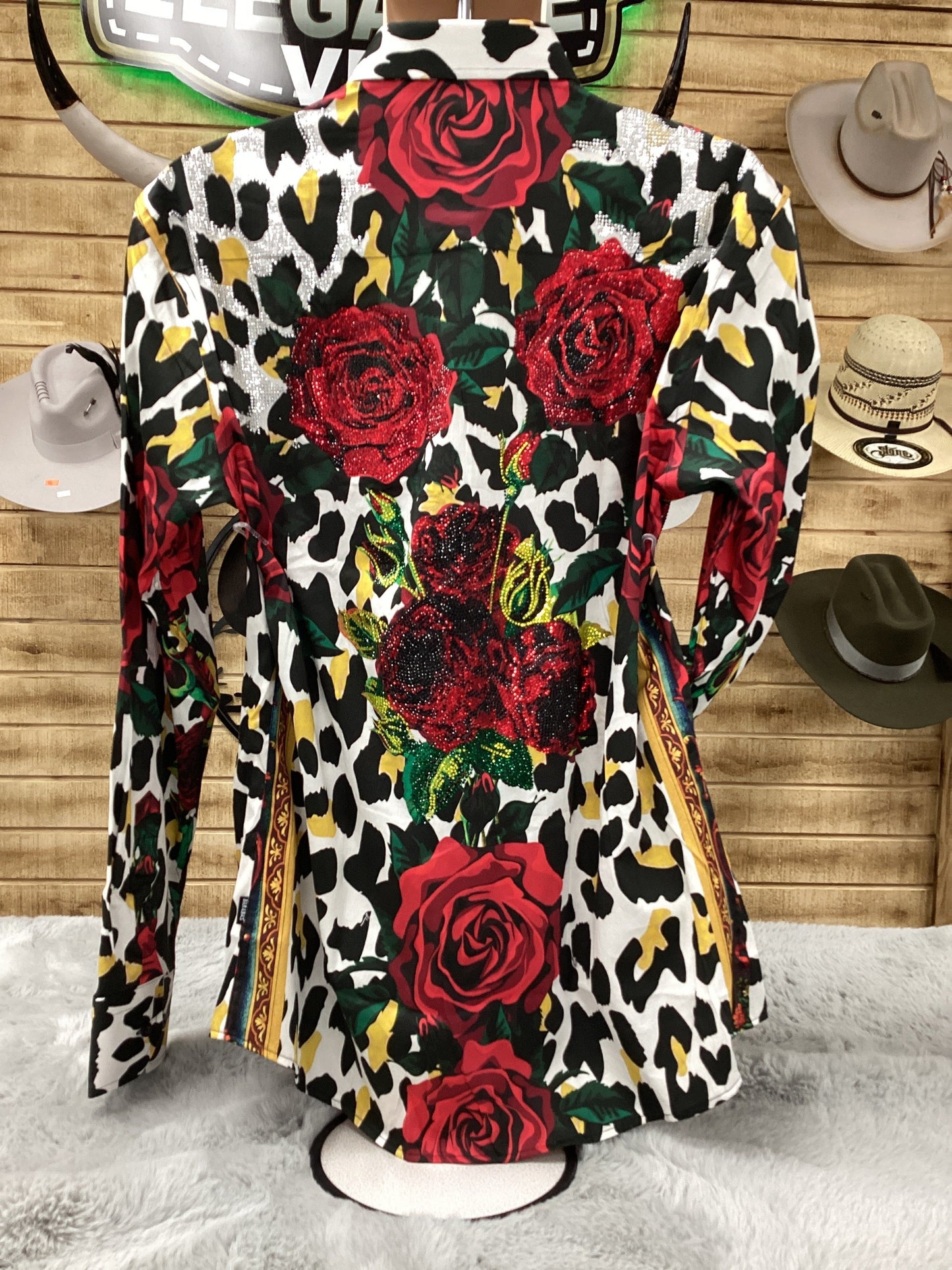 Barabas Mens Shirt Roses and Thorns