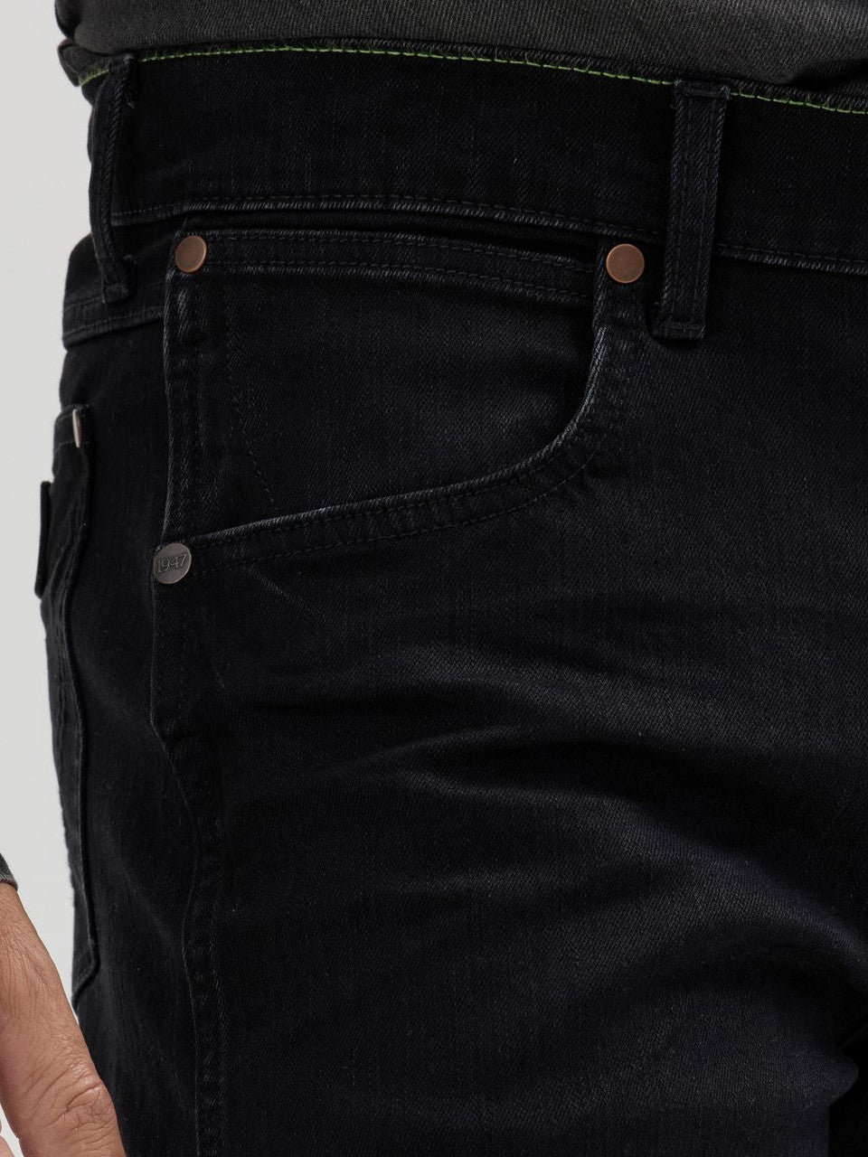Wrangler Mens Retro Slim Straight Leg Pants (Black)
