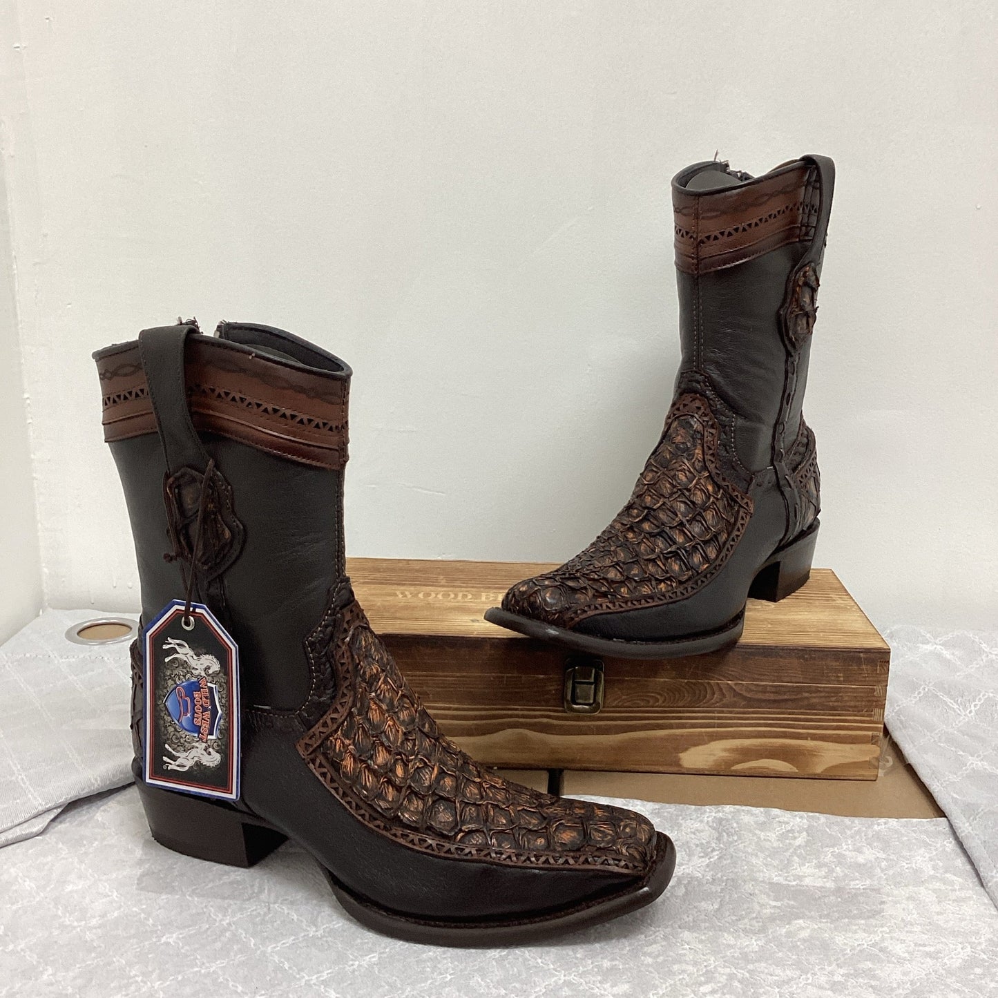 Wild West Mens Low shaft Inverted Pirarucu Boot (Rustic Cognac)