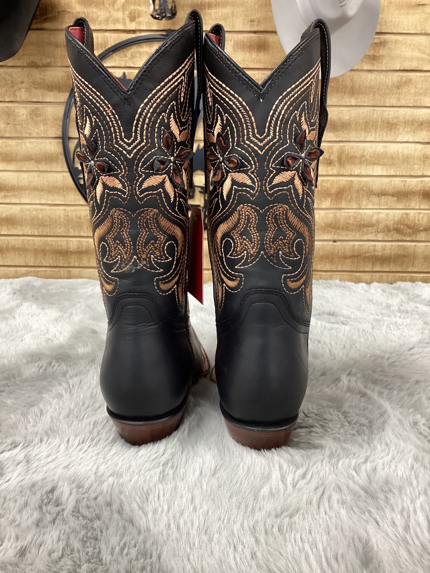 Quincy WomenS Boot Leather Boot with Flowers (Black) NAO78