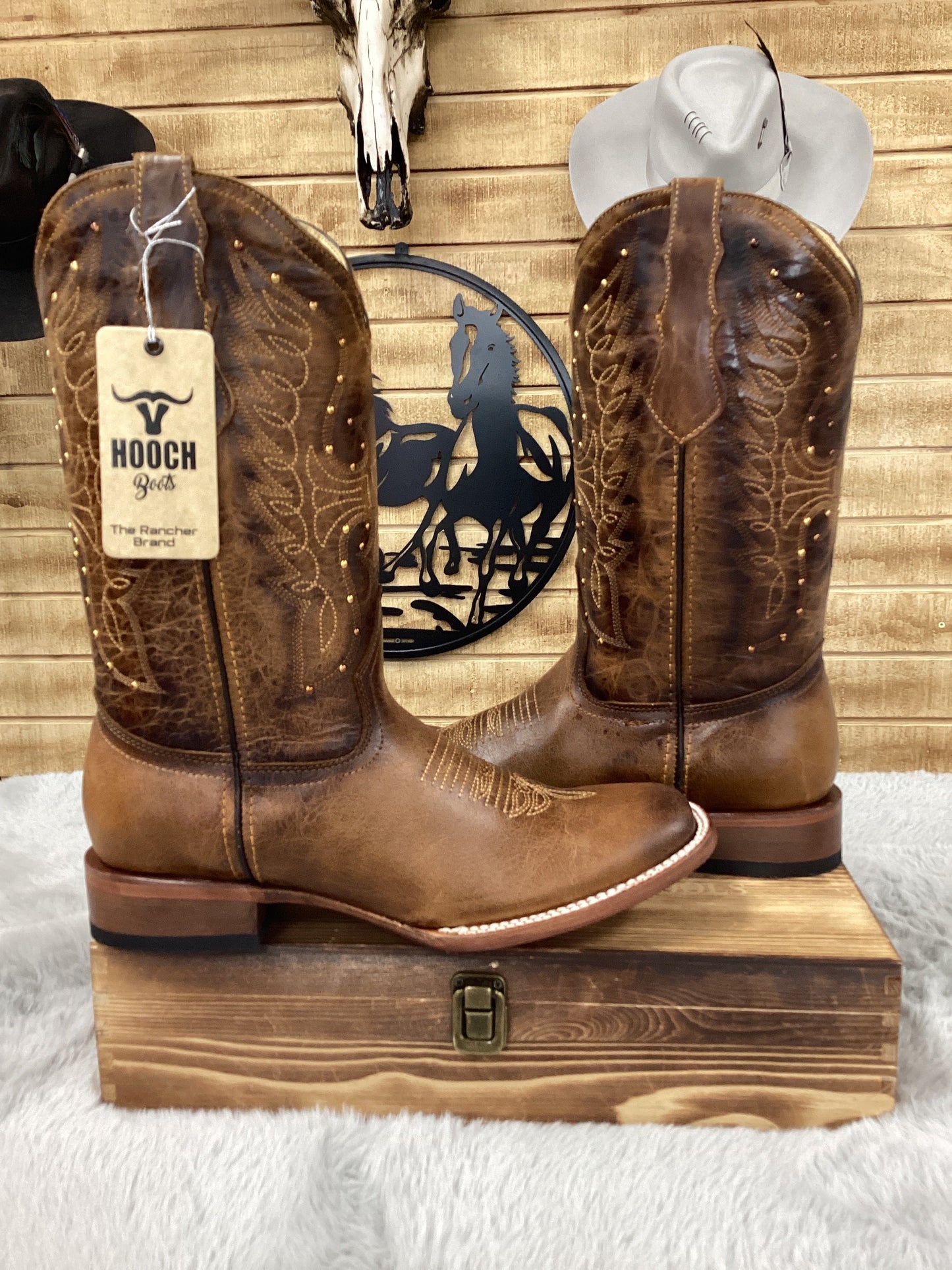 Hooch Womens Volcano Square Toe Boot - Honey H222451