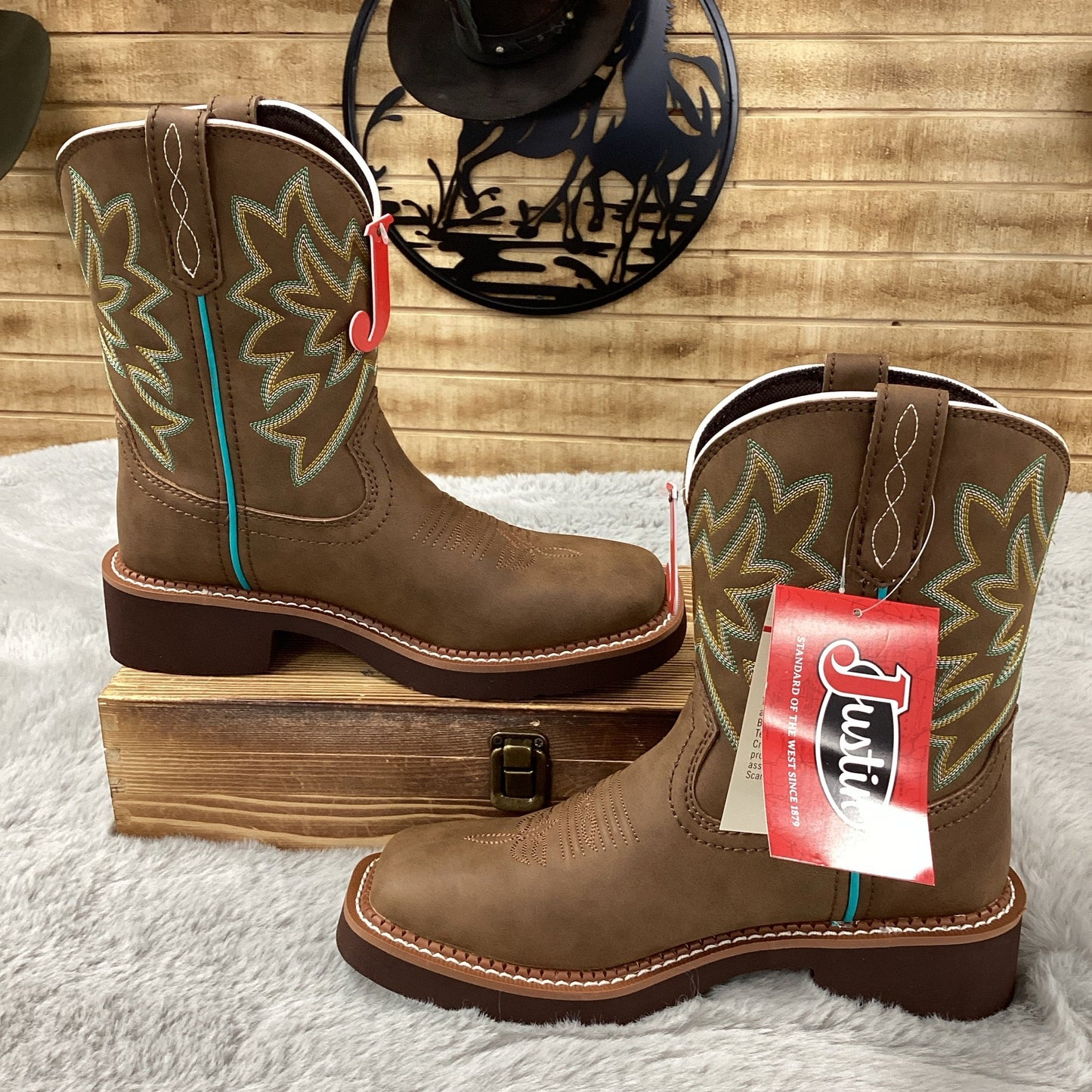 Justin Womens Low Shaft Sunny Chocolate Cowhide Boot GY9542