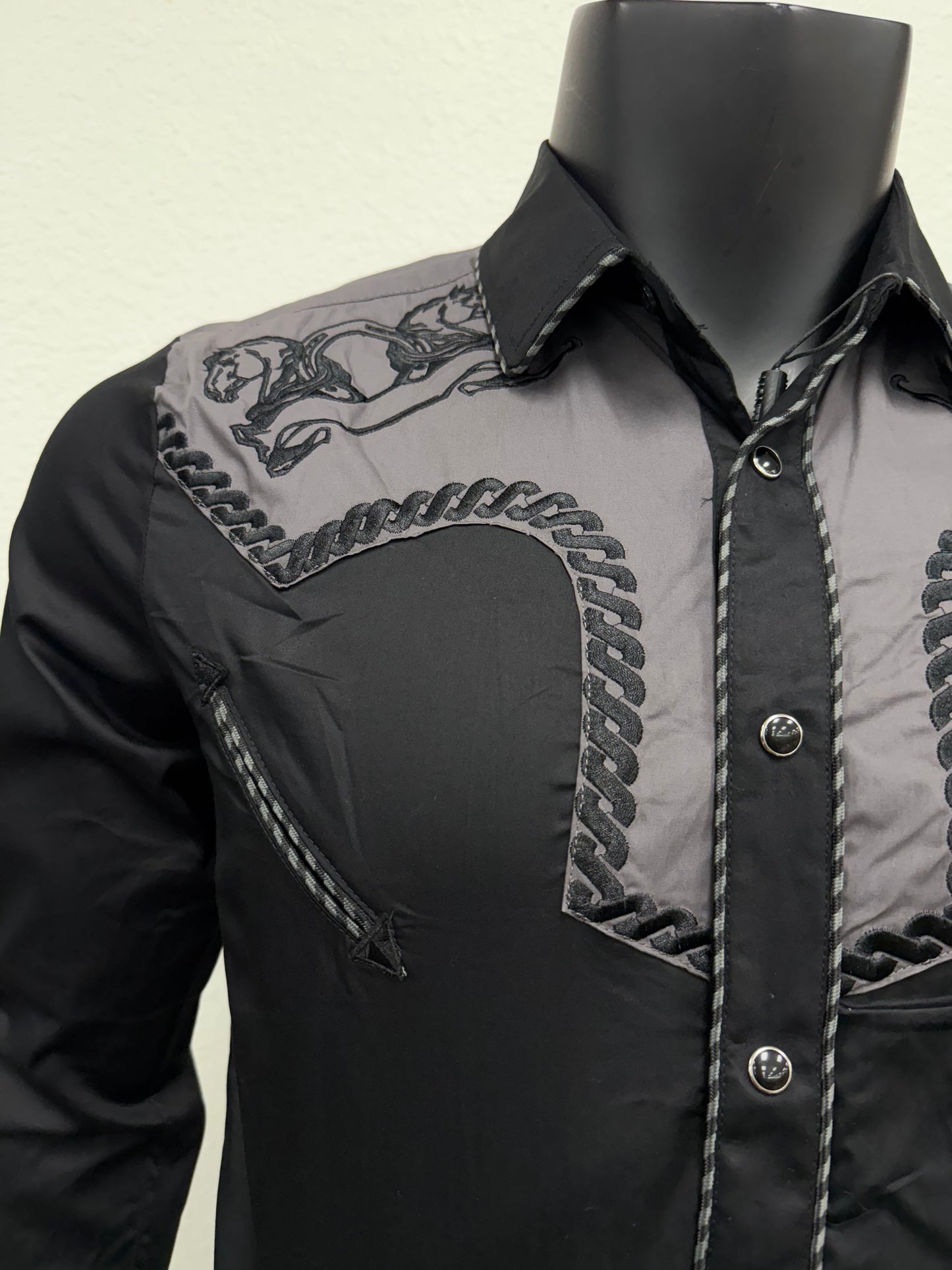 Montero Mens Western Horse Embroidered Long-Sleeve Shirt - Black, Navy
