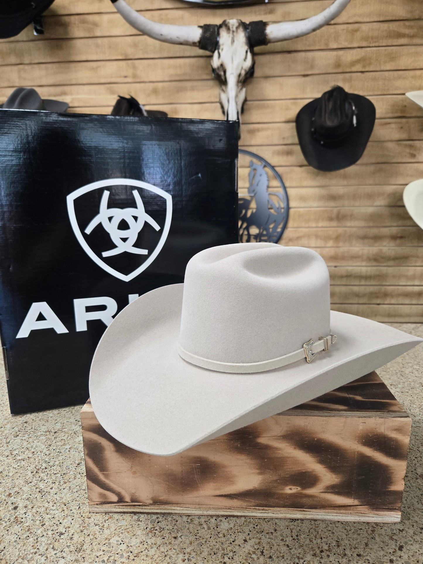 Ariat 10x Beaver & Rabbit Fur Blend Felt Hat -Bone