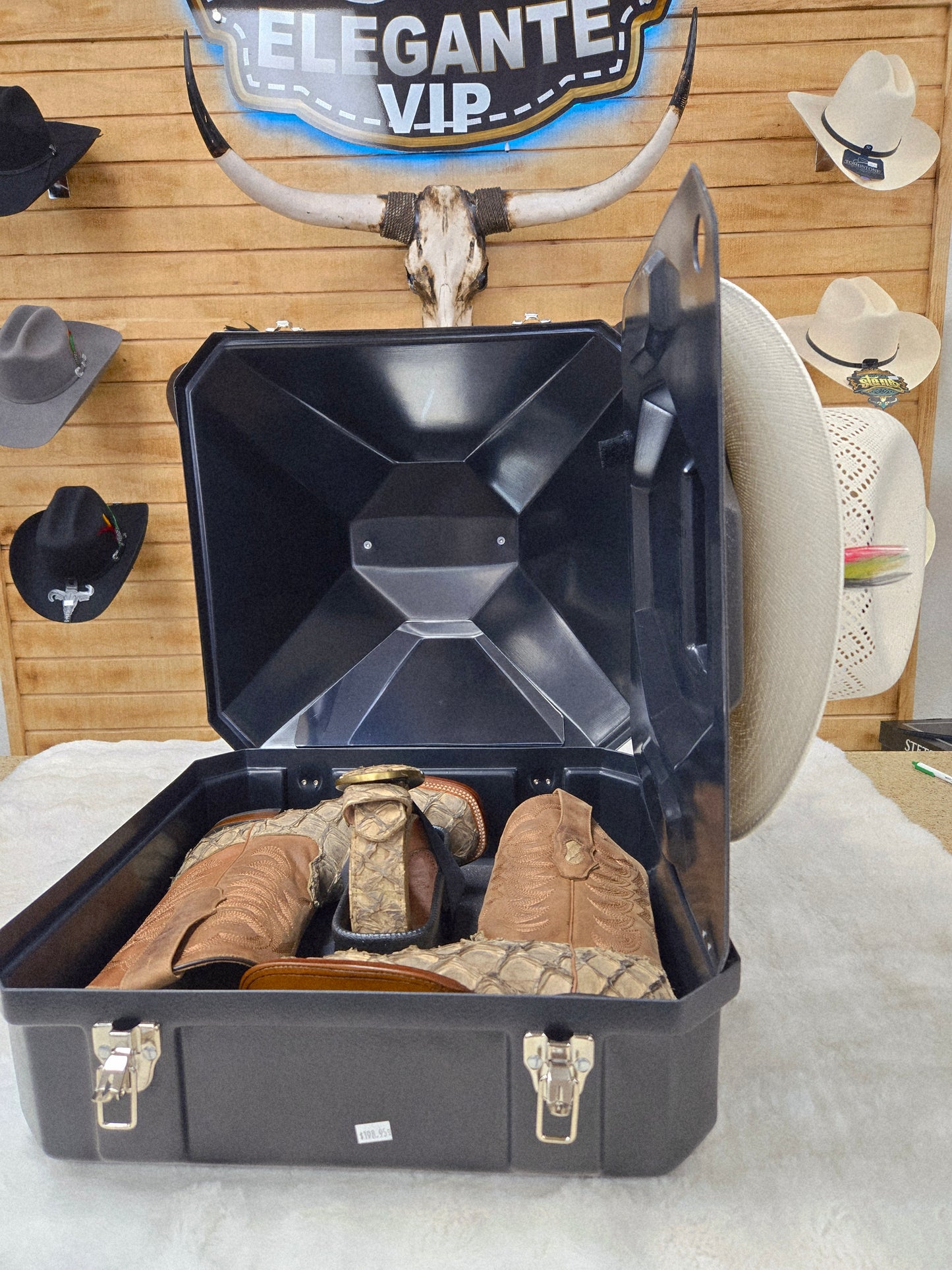 Presidential Carrier for hat, boots, and buckle