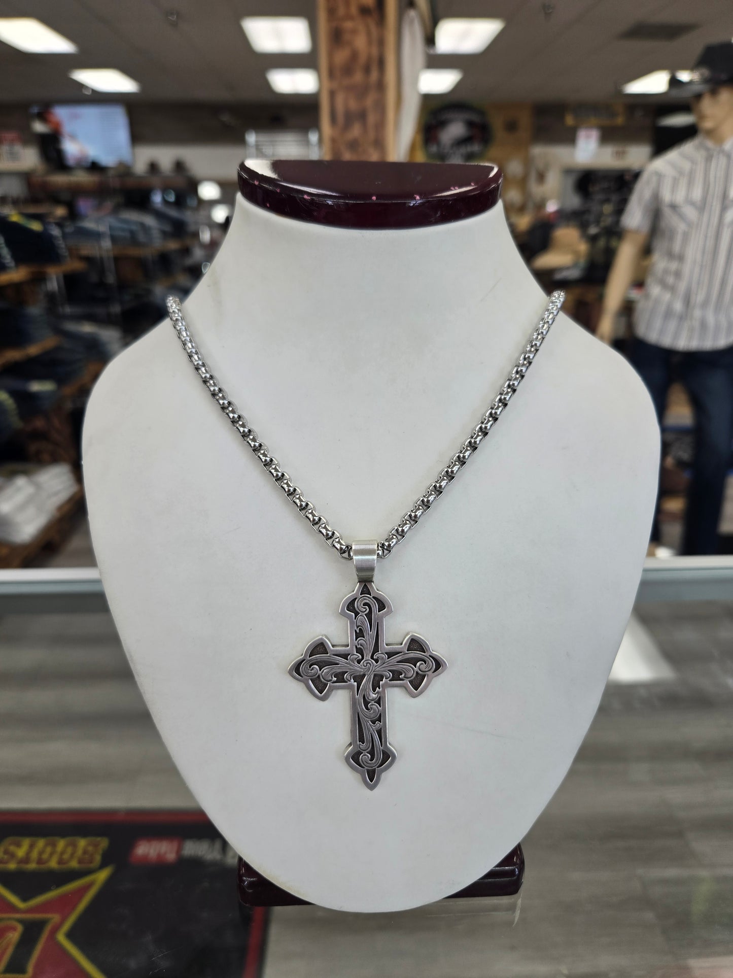Silver Strike Filigree Cross Necklaze D47009