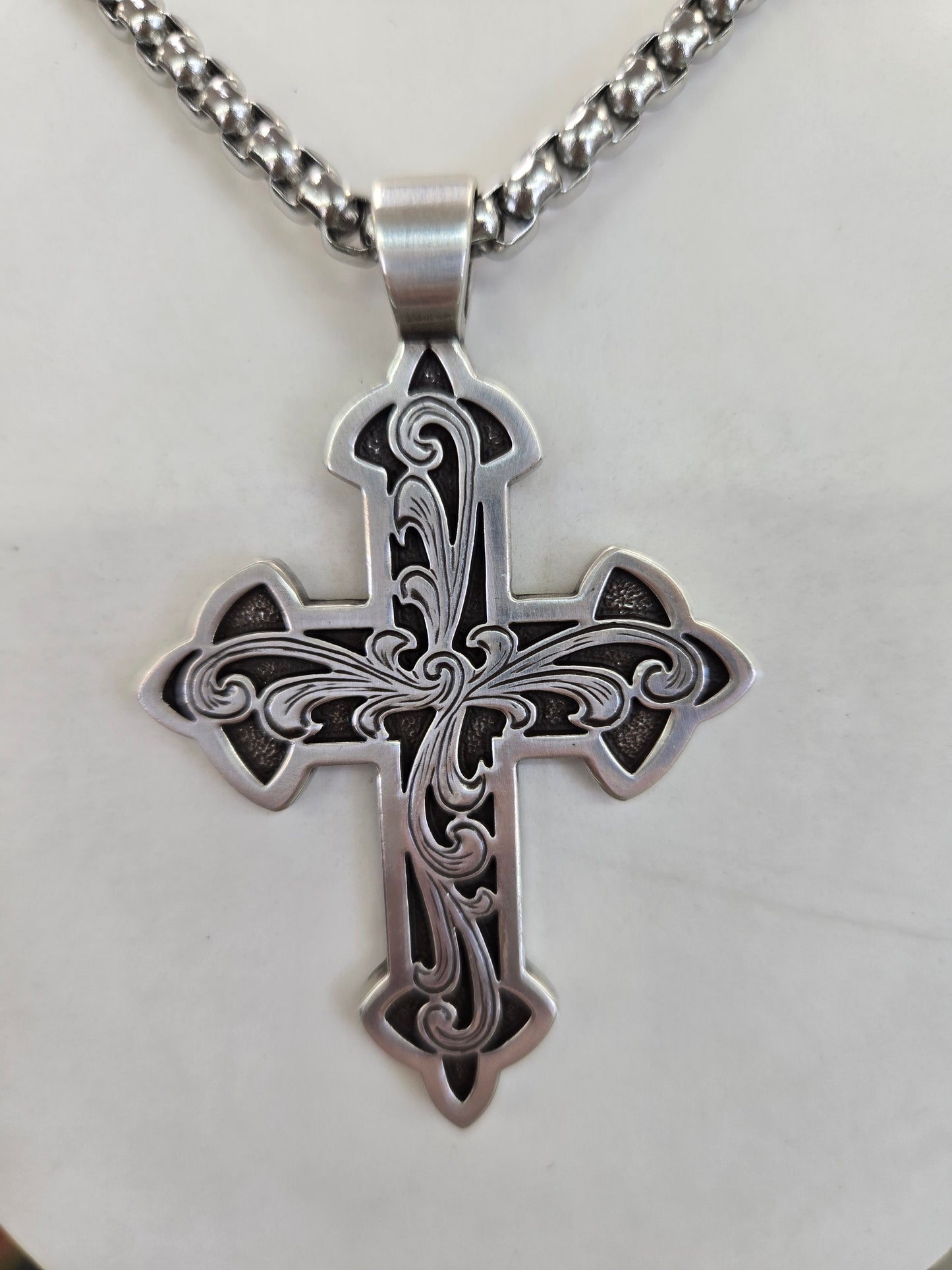 Silver Strike Filigree Cross Necklaze D47009
