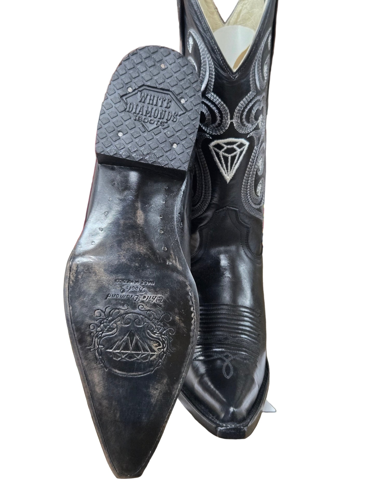 FINAL SALE White Diamond Mens Bota Picuda - Black