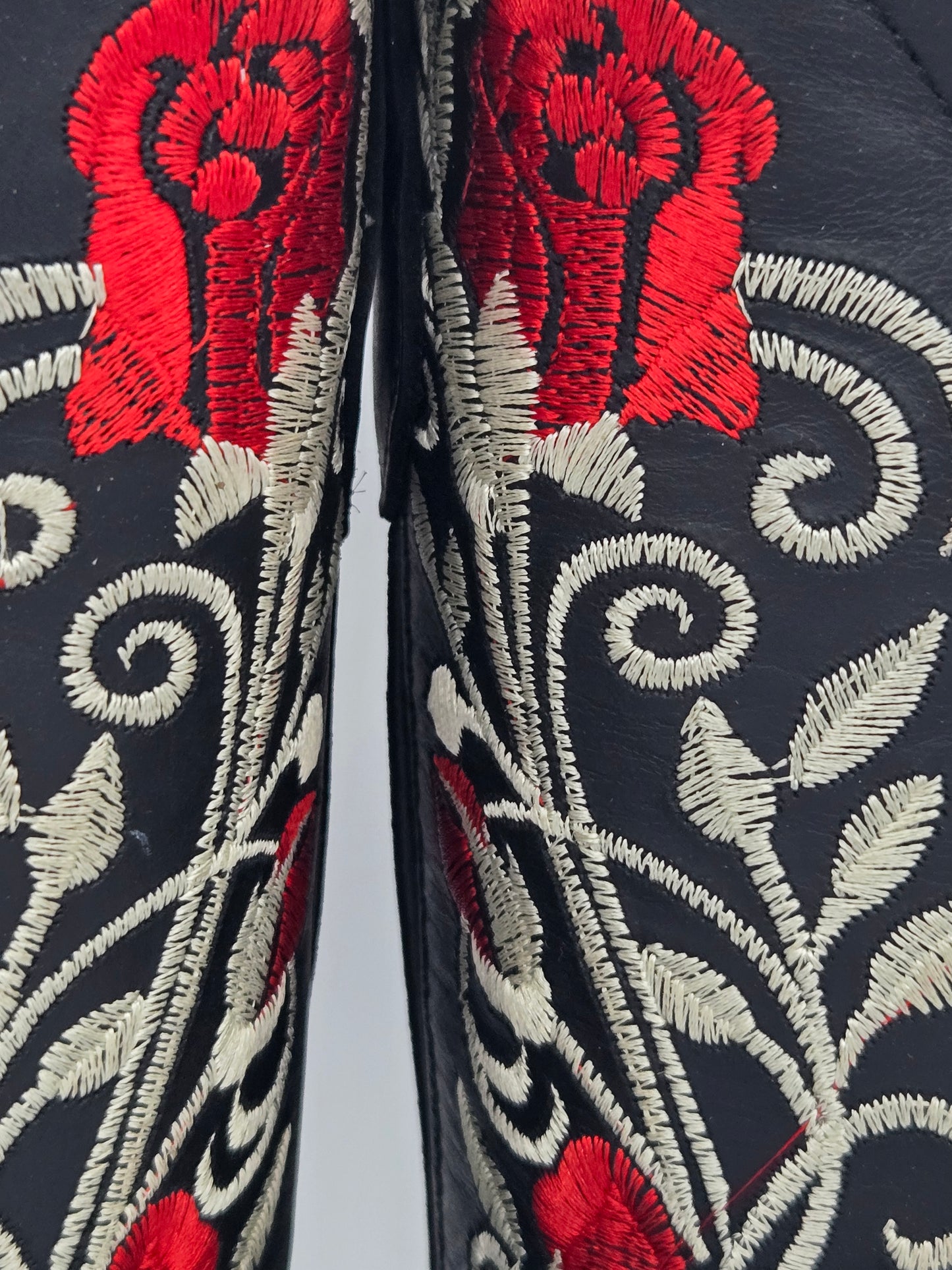 Sidney Womens Rose Embroidered Rodeo Boots