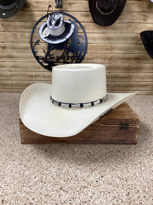 Cuernos Chuecos 100x Rodeó Style Hat w/ Pin