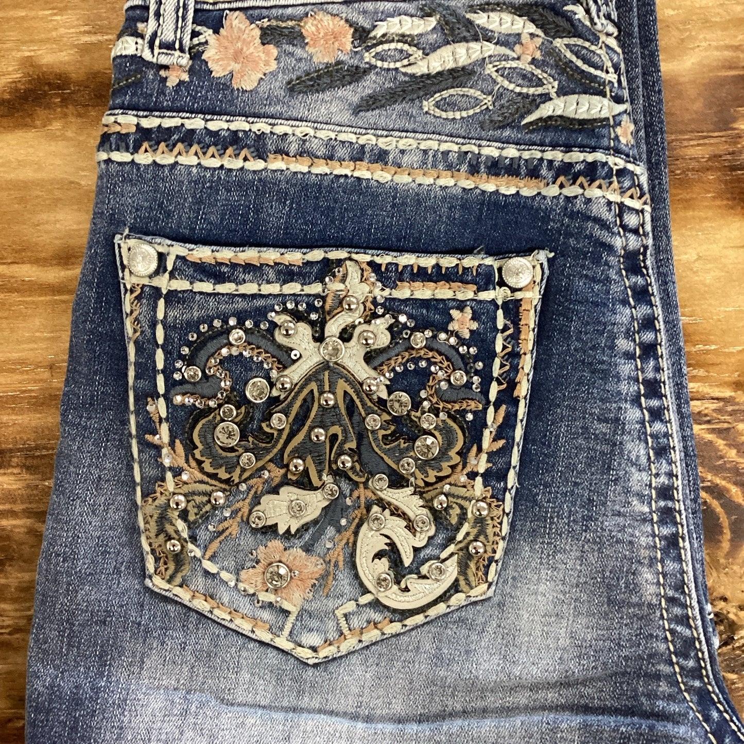 Lamasini Womens Embroidered Flower Boot Cut Jeans - Light Blu