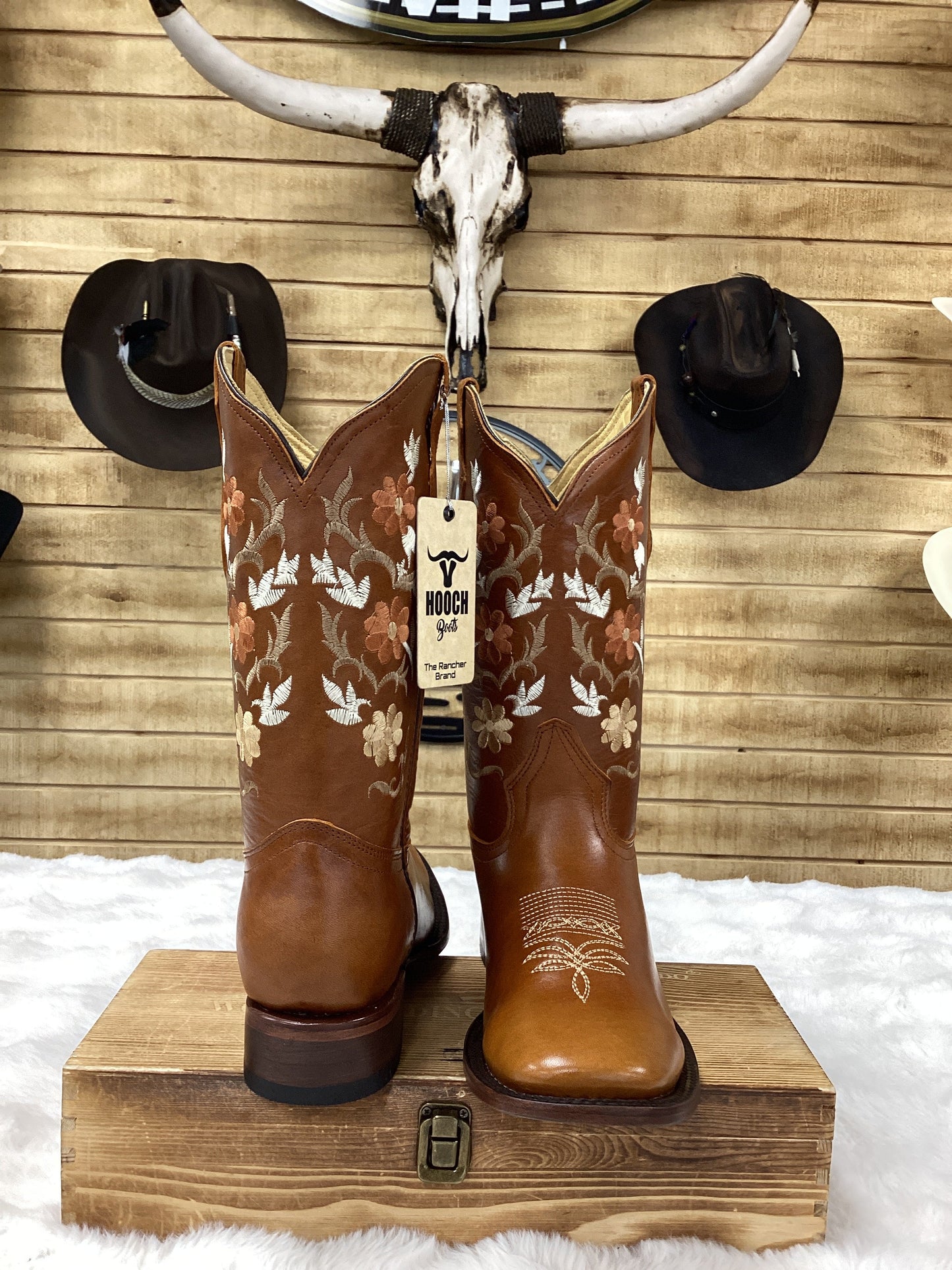 Hooch Womens Flower Embroidered Boots - Bronze