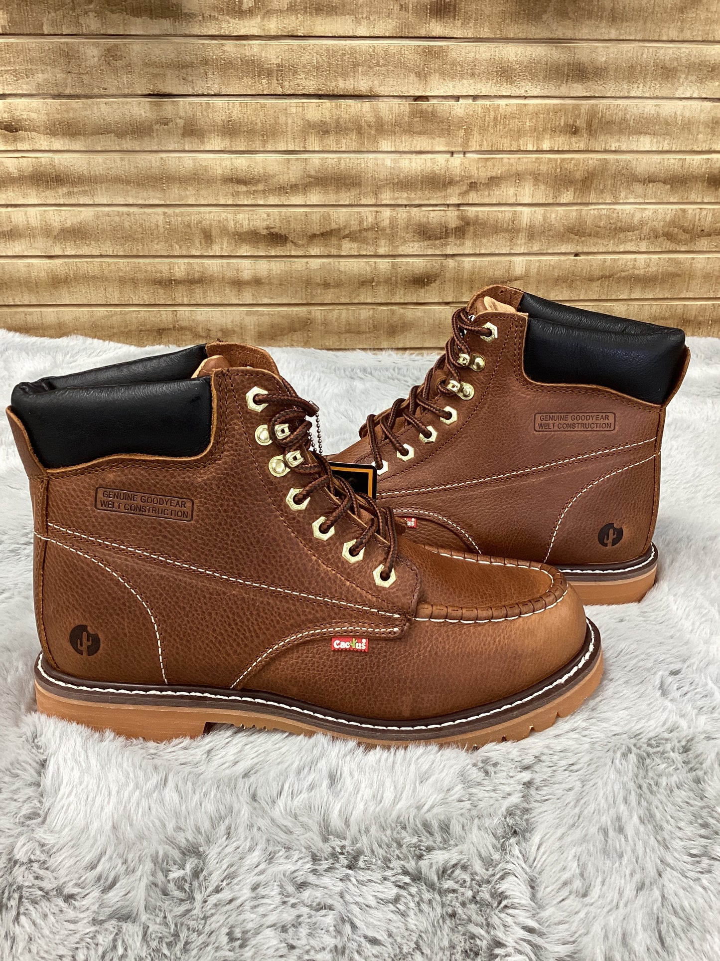 Cactus MenS Moc Toe Work Boot (Light Brown) 625M
