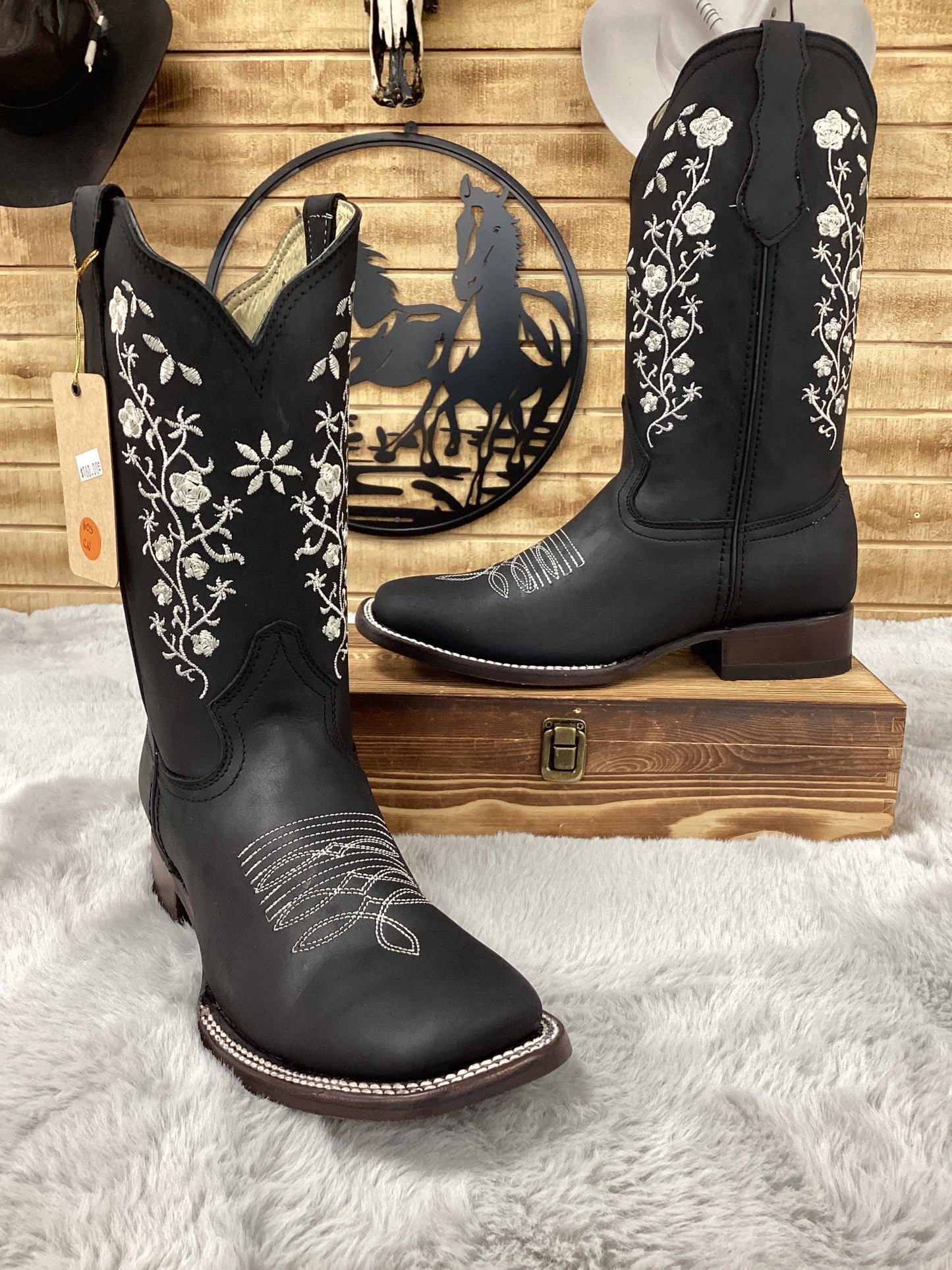 Hooch WomenS Boot Embroidered Crazy Square Toe (Black) H22M2605