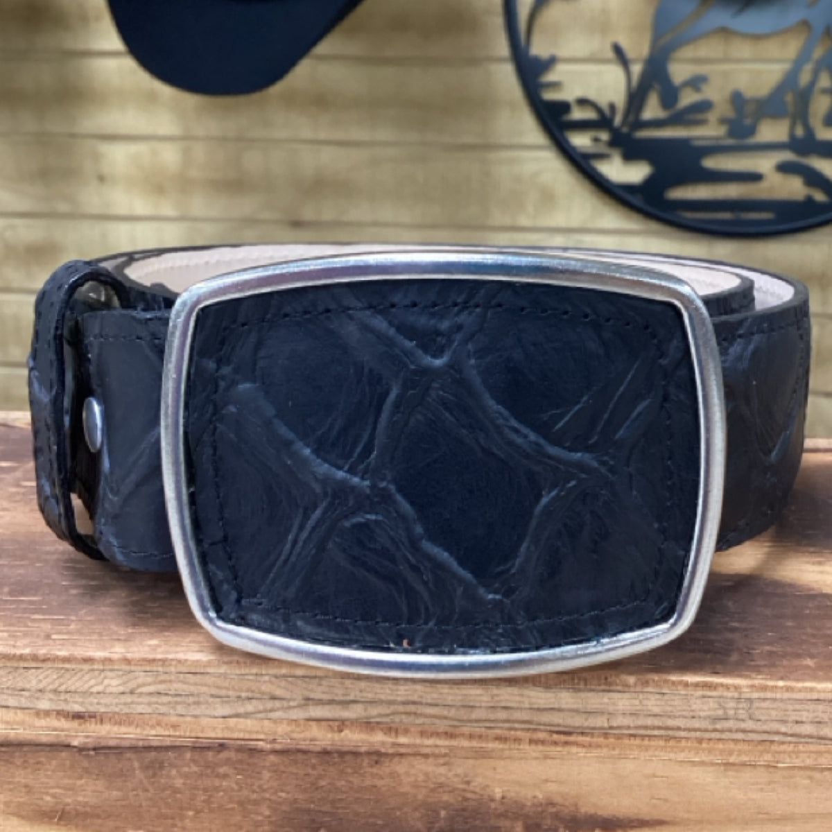 Denver Pirarucu Print - Black