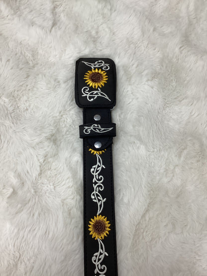 -White Diamond Womens Sunflower Belt - Black