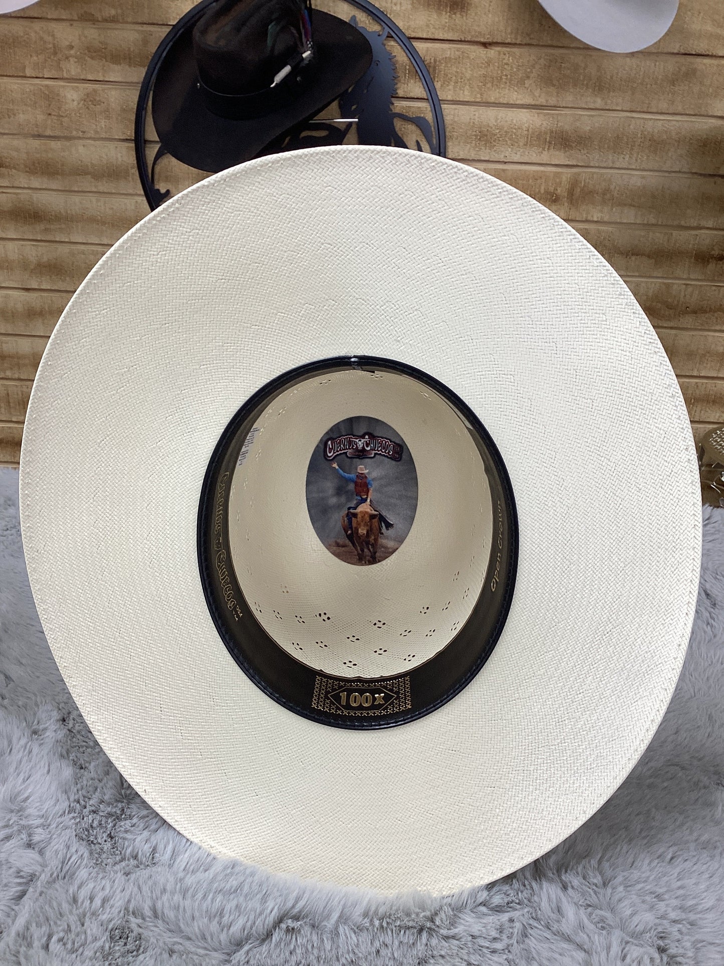 Cuernos Chuecos 100x Open Crown Sombrero (Beige)