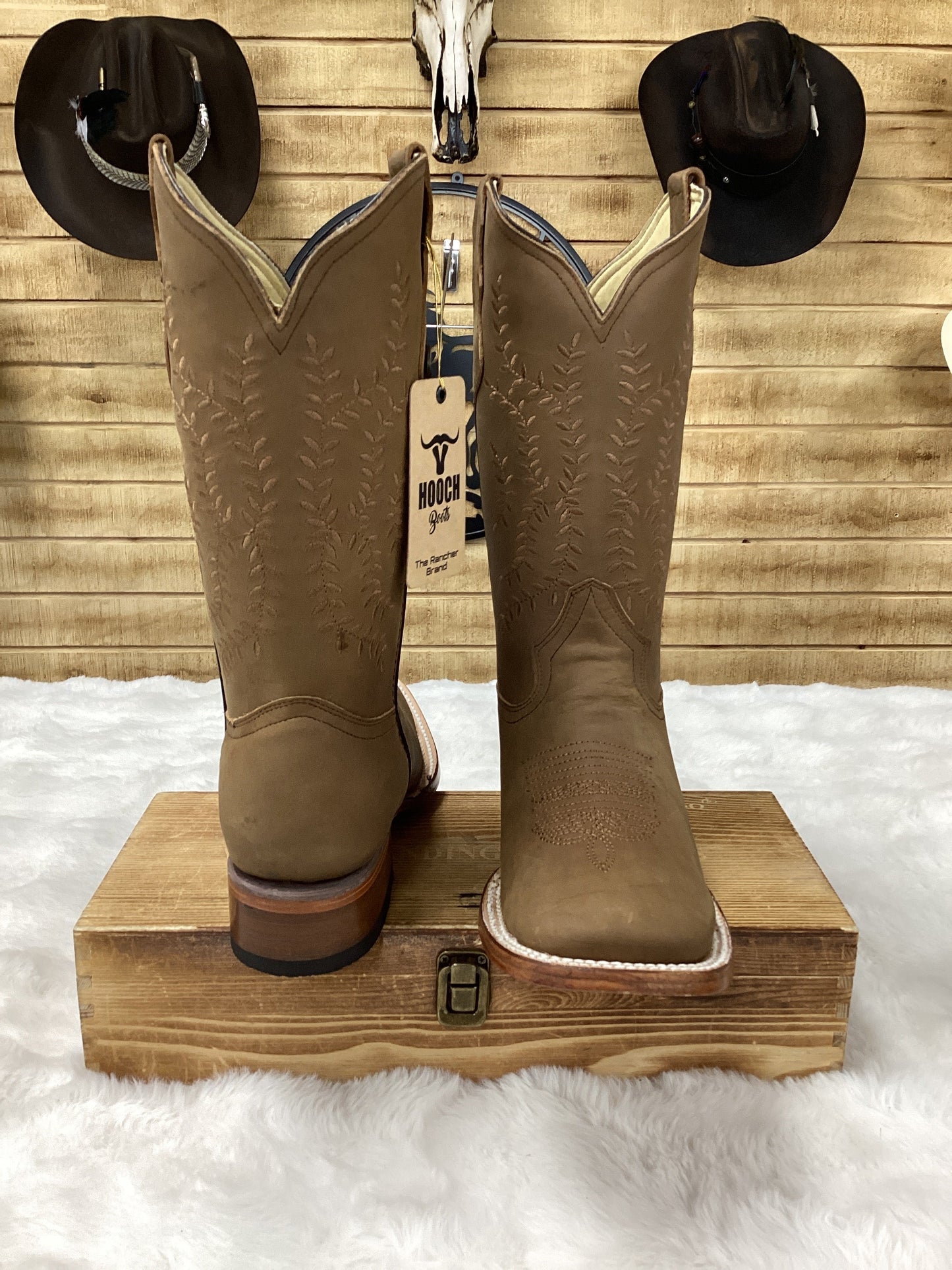 Hooch Womens Vine Embroidered Boot - Tabaco