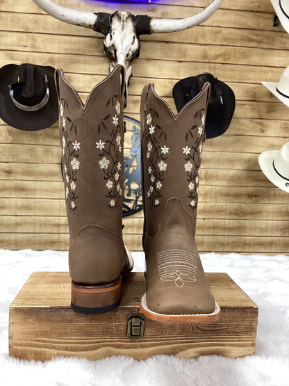 Hooch Womens Flower Embroidered Boot - Tabaco