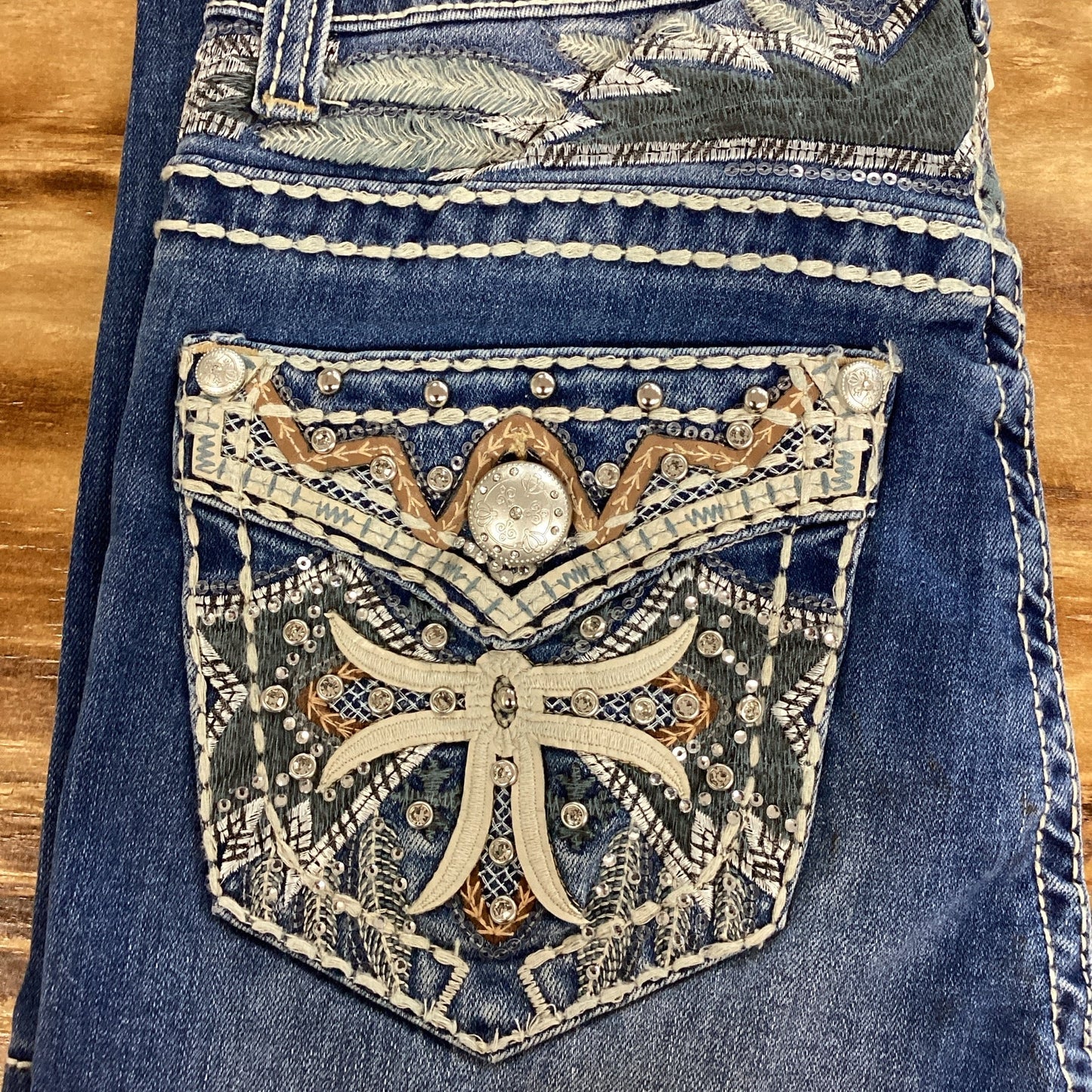 Montero Womens Feather Embroidered Bootcut Jeans - Blue