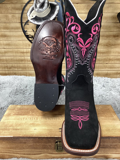 White Diamond Womens Nobuck Embroidered boot - Black/fuchsia