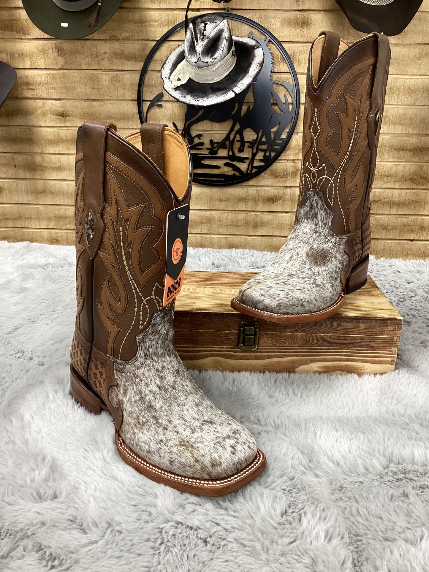 Hooch Mens Cowhide Square Toe Boots