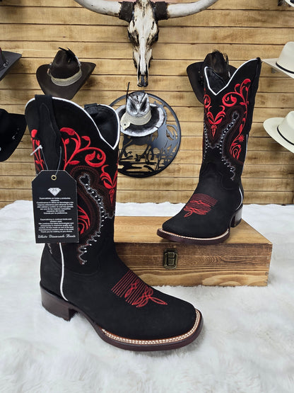 White Diamond WomenS Boot Embroidered Nobuck (Red/Black)