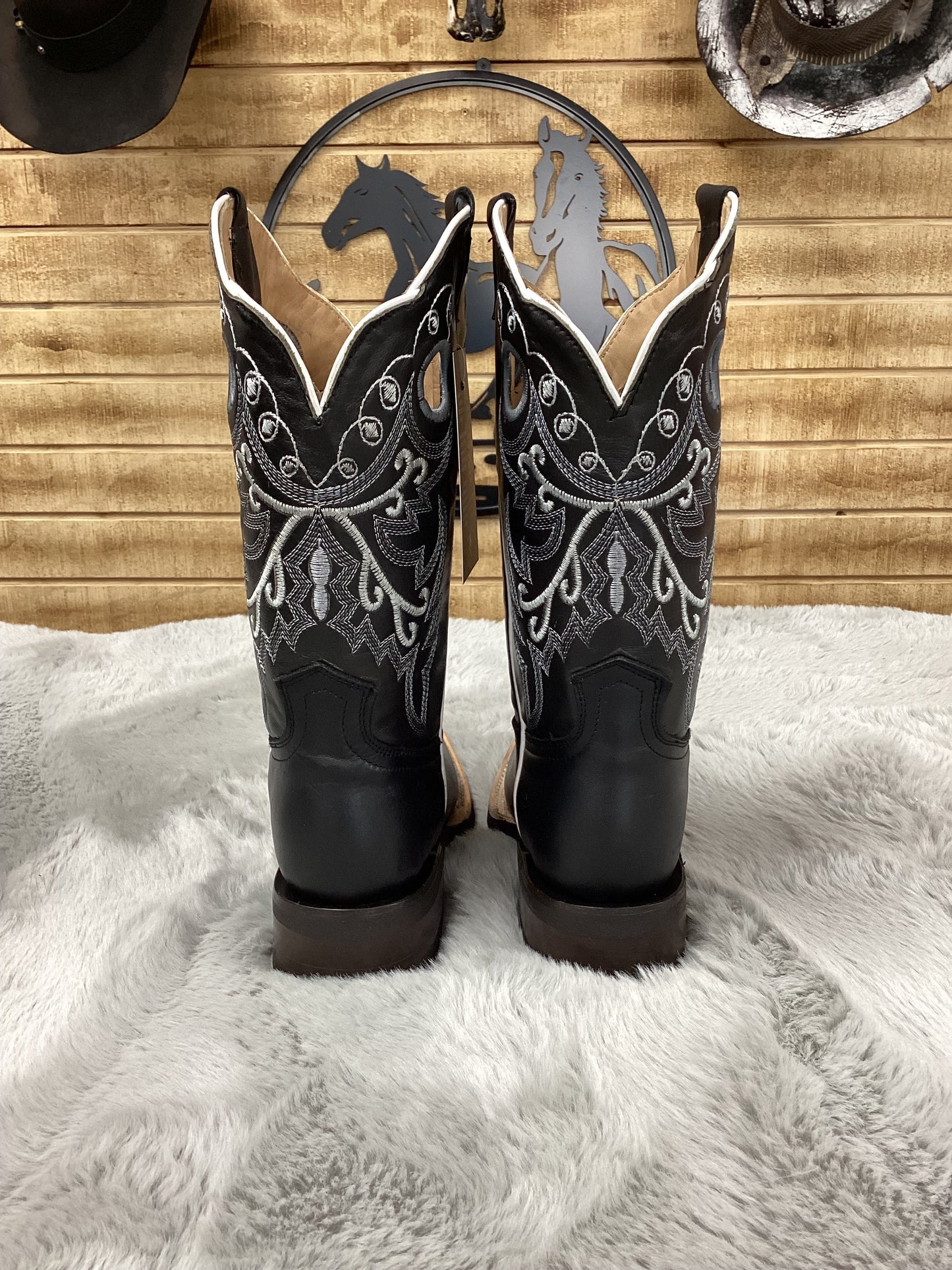 Black Stone Kids Boot Pull Up (Black) 741