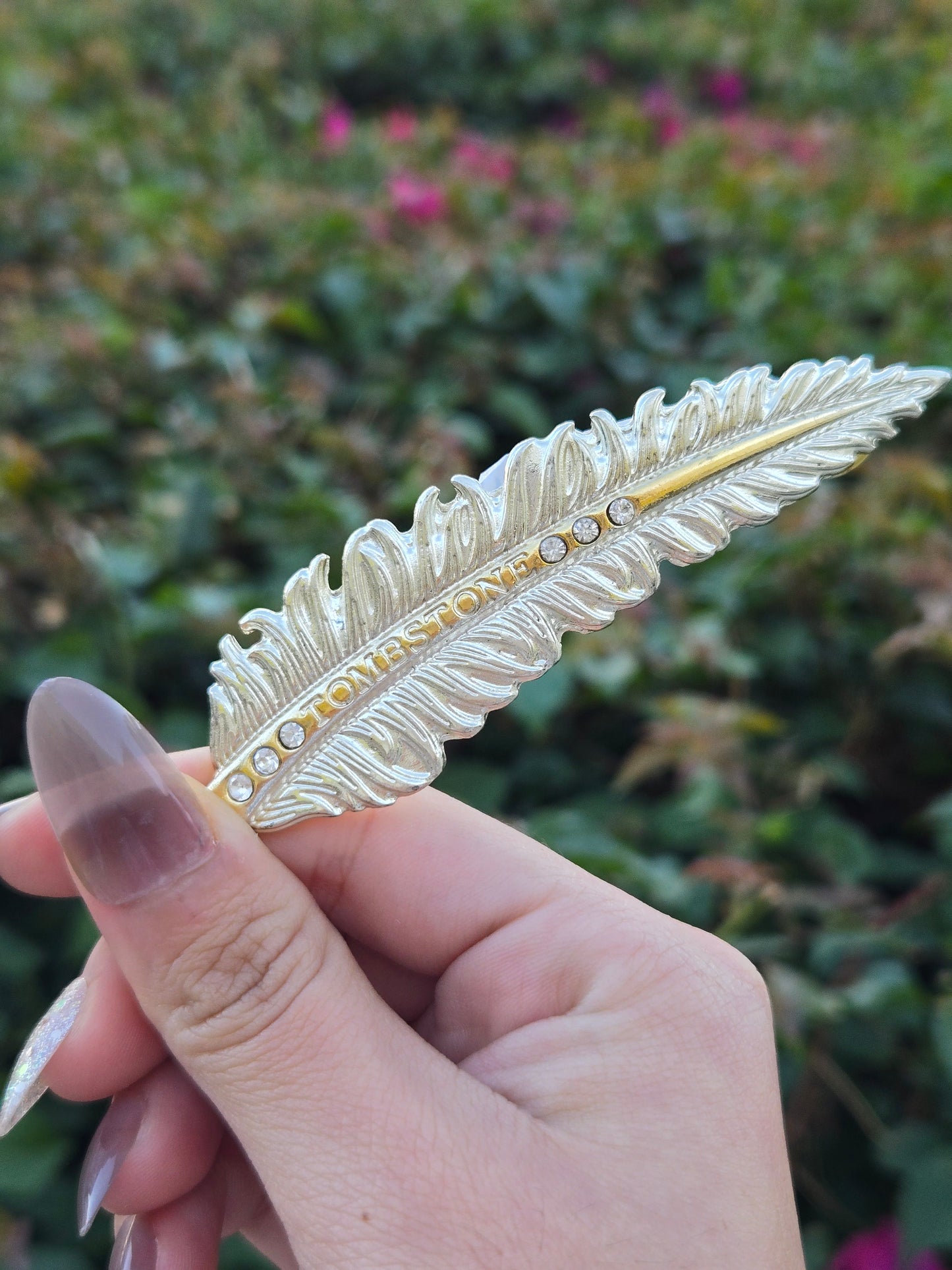 Plumas Metalicas Pin Tombstone con Piedritas /Metal Feather - Silver