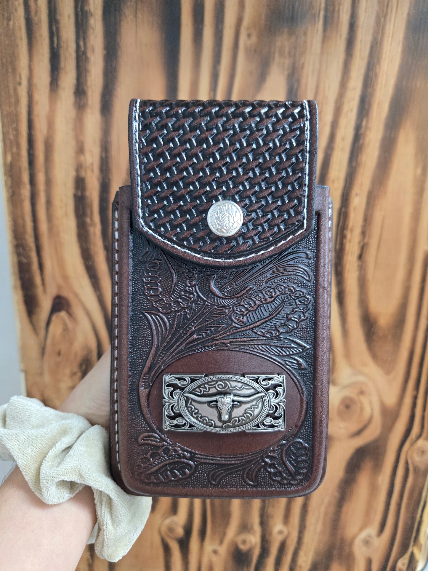 Rectangular Bull Buckle Funda Phone Case XL