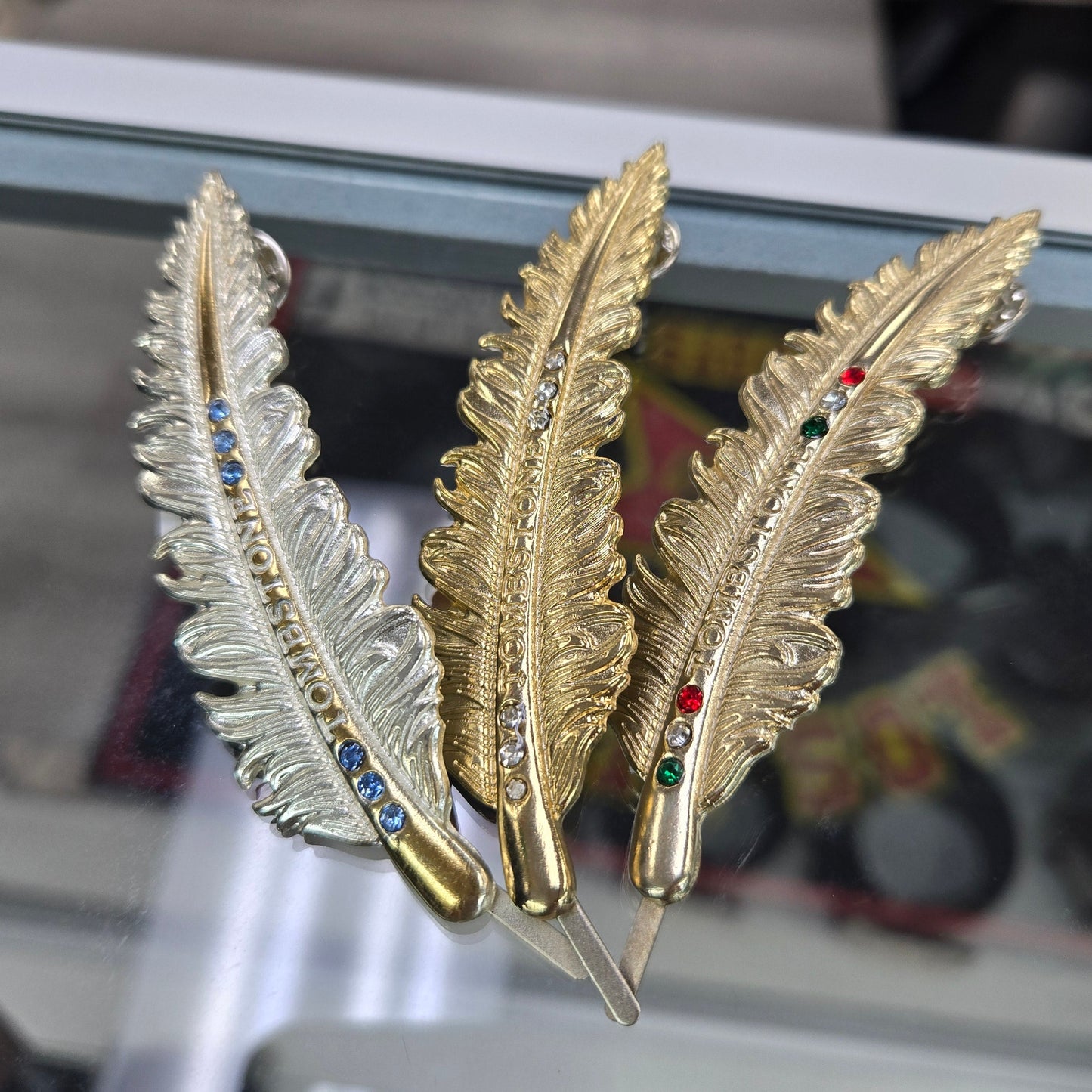 Plumas Metalicas Tombstone con Piedritas - Gold