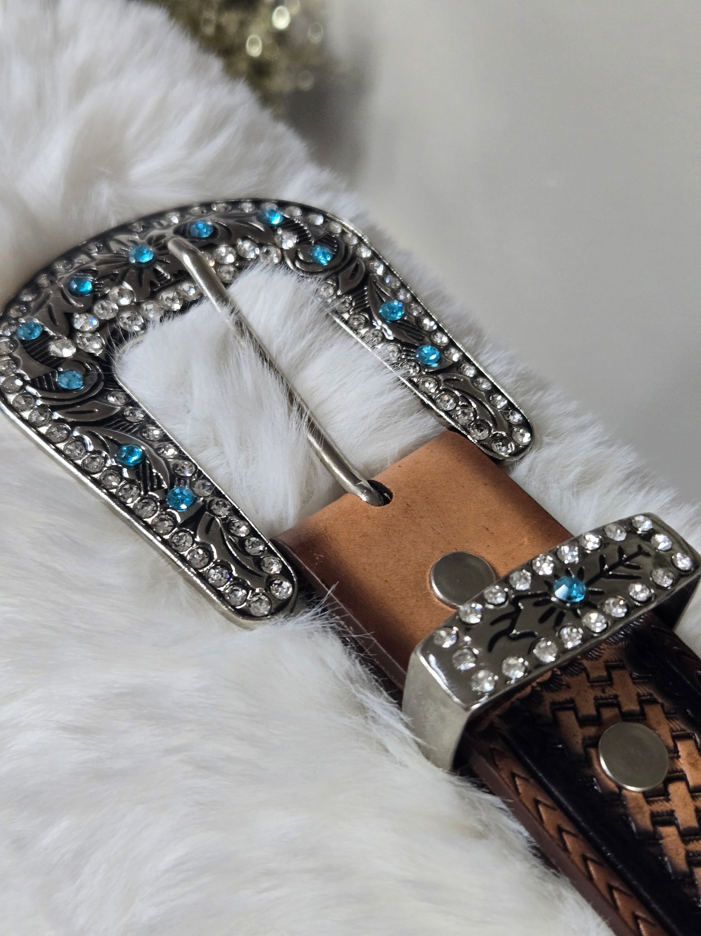 Tony Dilaz Womens Woven Jewel Flower Leather Belt