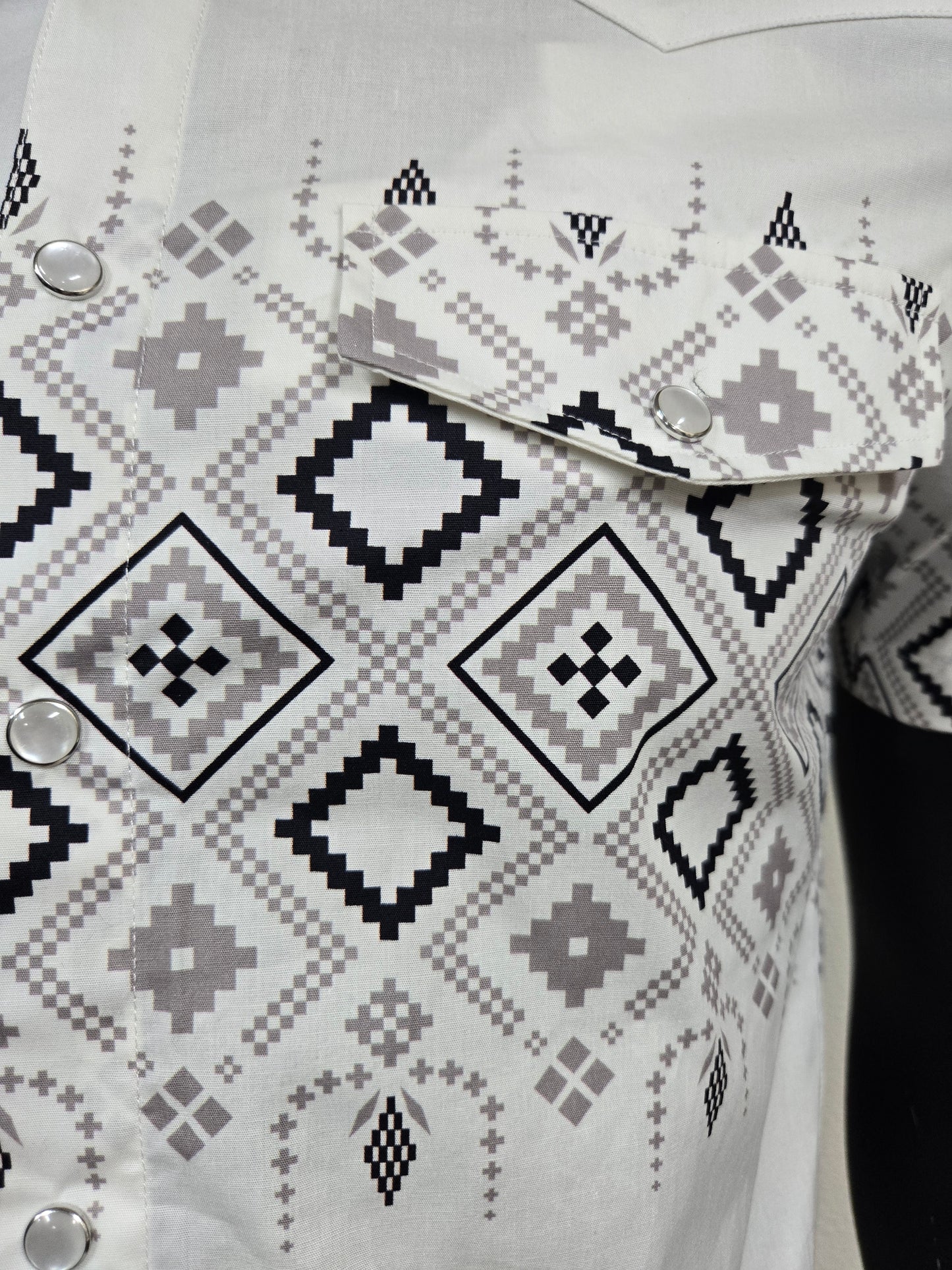 Lamasini Mens Horse Herradura Crest Snap Shirt - Charcoal, White