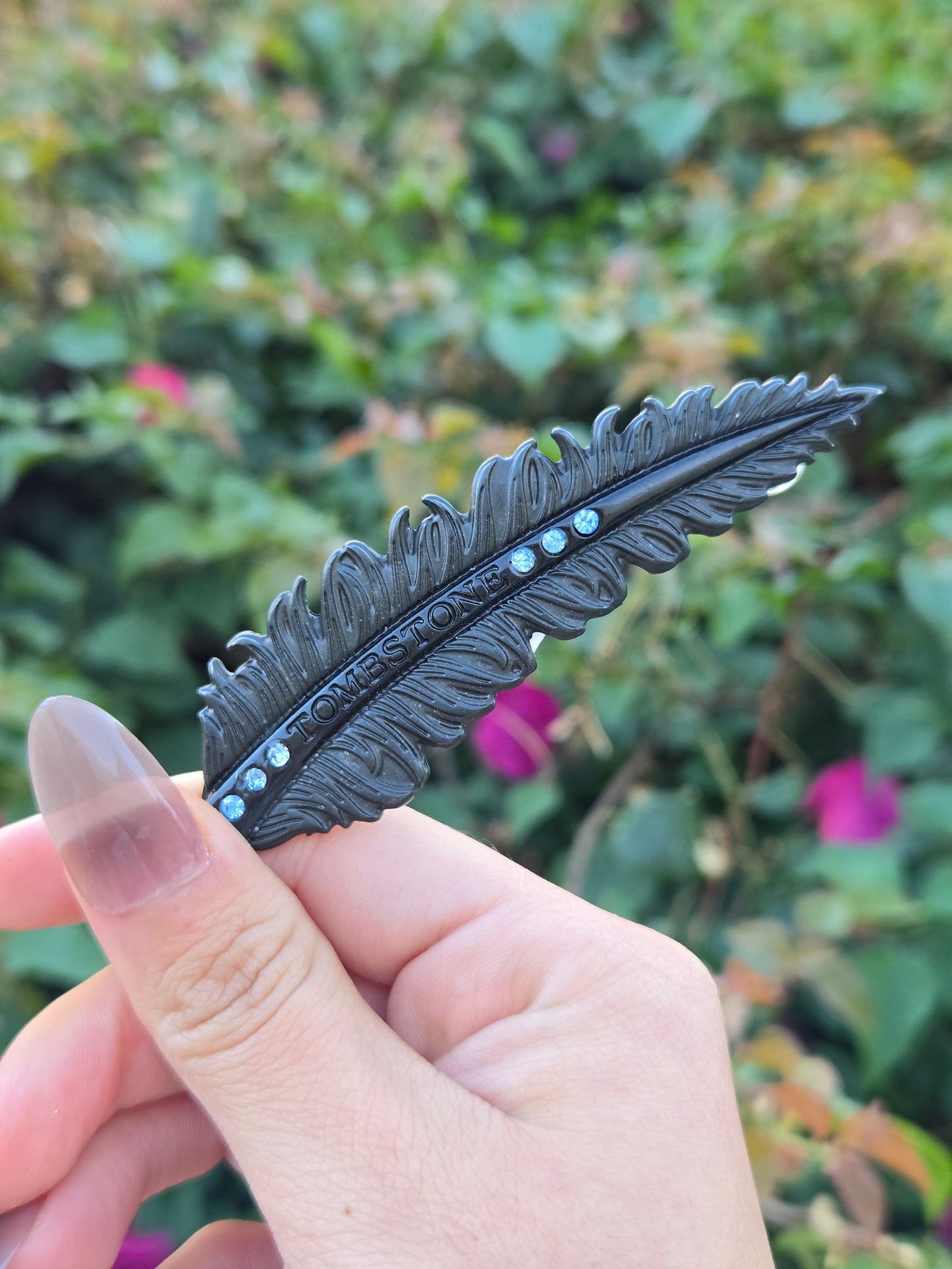 Plumas Metalicas Pin Tombstone con Piedritas /Metal Feather - Silver