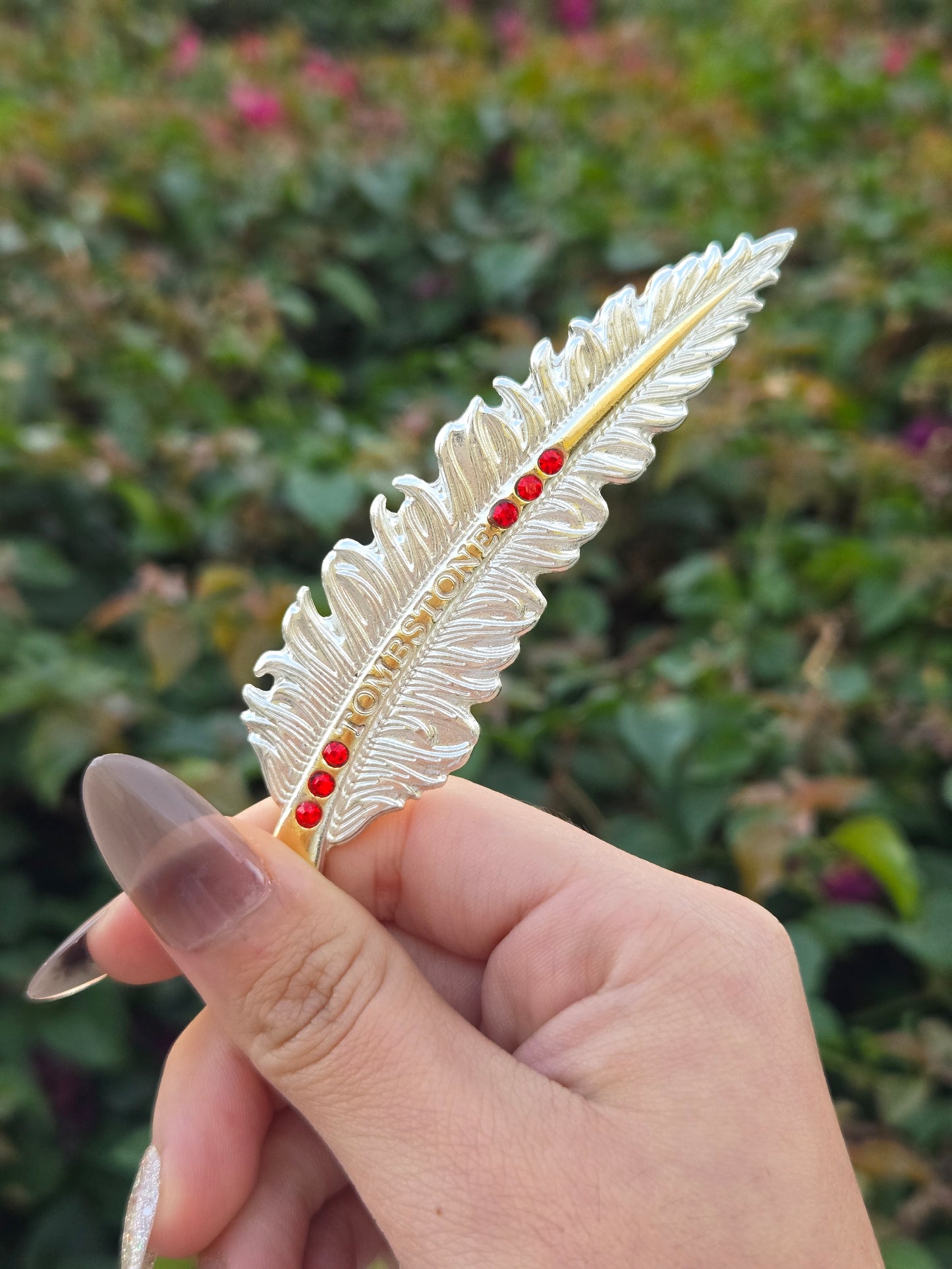 Plumas Metalicas Pin Tombstone con Piedritas /Metal Feather - Silver