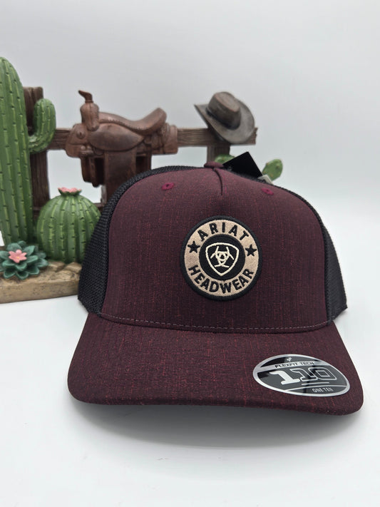 Ariat Round Shield Trucker Hat Gorra - Burgundy