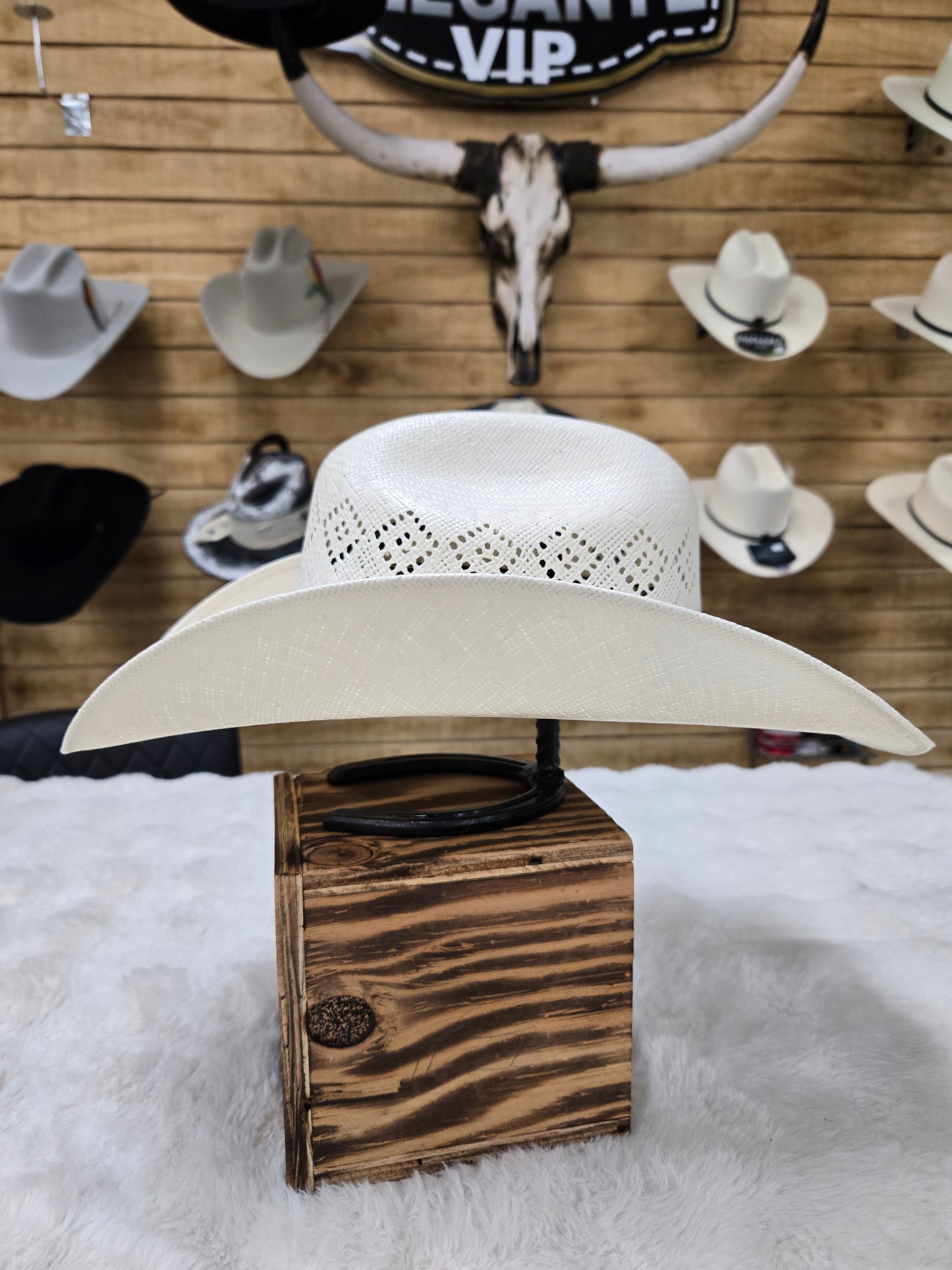 Senor de Los Cielos Toro DIamond Vent Sombrero