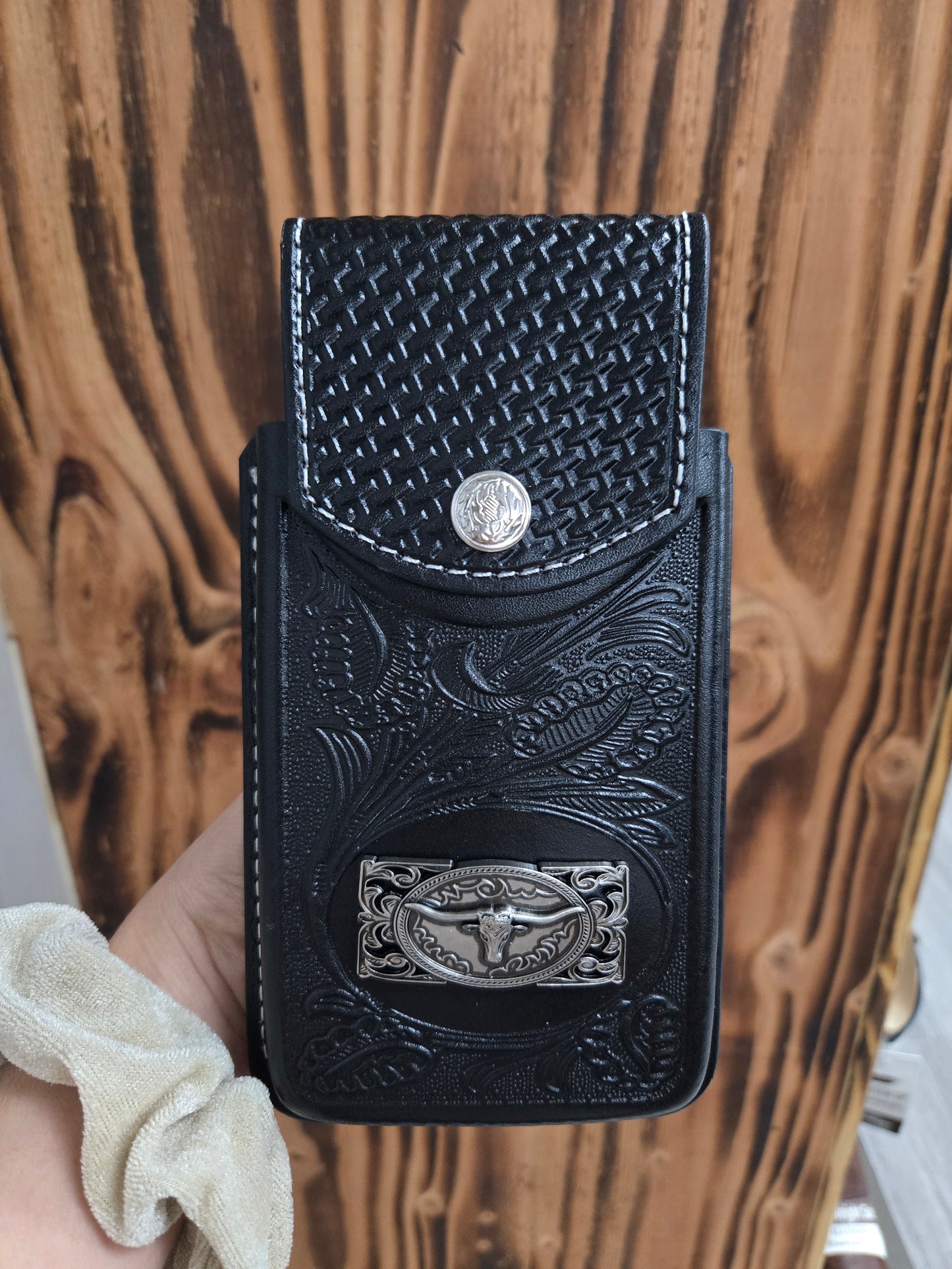 Rectangular Bull Buckle Funda Phone Case XL