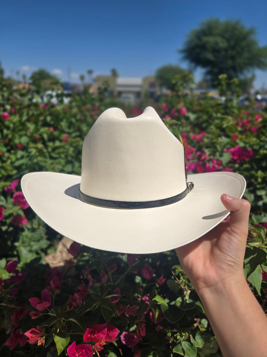 White Diamond 100x San Judas Telar Hat
